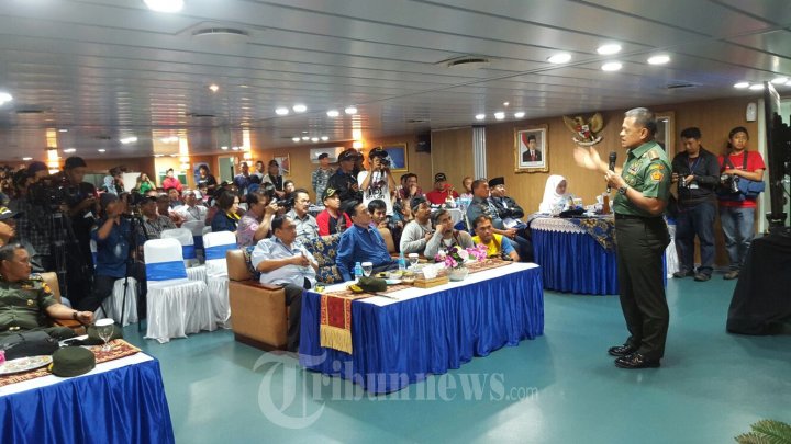 Panglima Ceramah Didepan 240 Awak Media