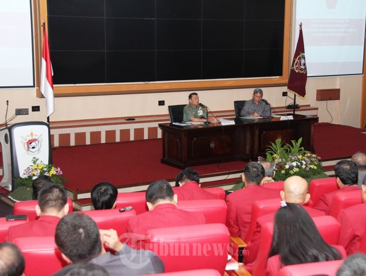 Panglima TNI Beri Kuliah Umum di Unhan