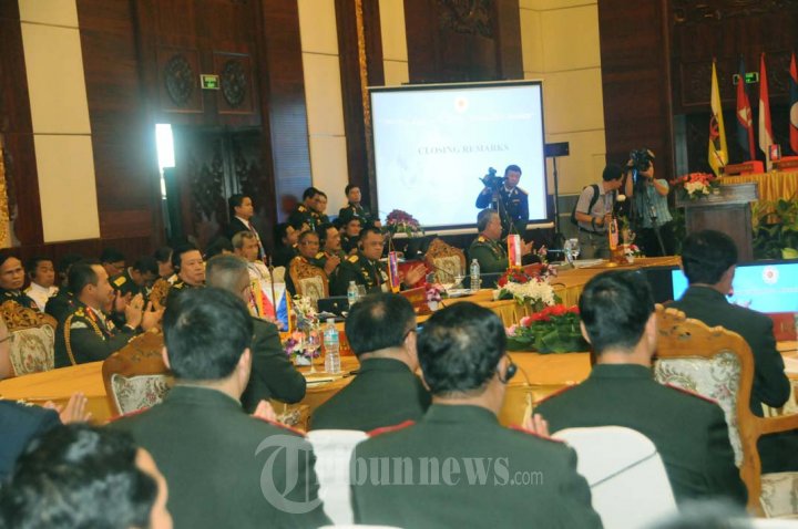 Panglima TNI Ikuti Sidang ACDFIM 2016 di Laos