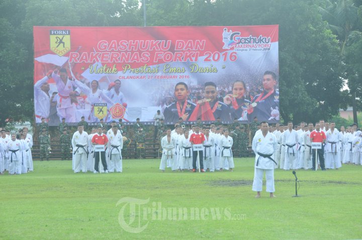 Panglima TNI Karate Membentuk Jiwa Ksatria