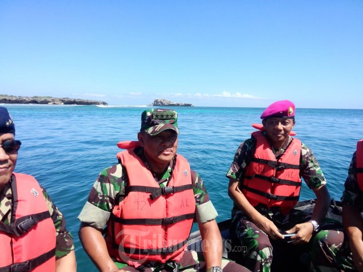 Panglima TNI Kunjungi Pulau Ndana NTT