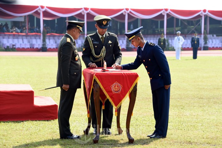 Panglima TNI Lantik 171 Perwira Prajurit Karier TNI
