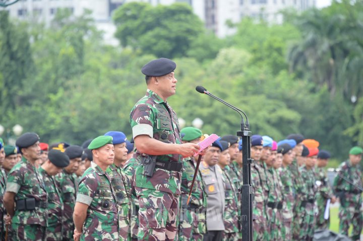 Panglima TNI Pimpin Apel Gelar Pasukan Pengamanan KTT OKI