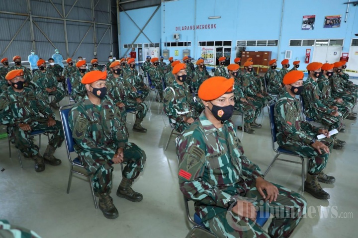 Panglima TNI Pimpin Serbuan Vaksin Bagi Prajurit TNI di Malang