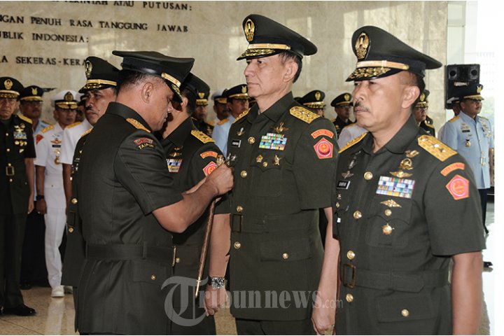 Panglima TNI Pimpin Sertijab Aster Panglima TNI dan Kapuspen TNI