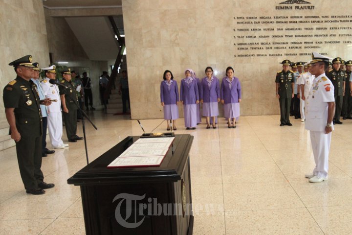 Panglima TNI Pimpin Sertijab Aster Panglima TNI dan Kapuspen TNI