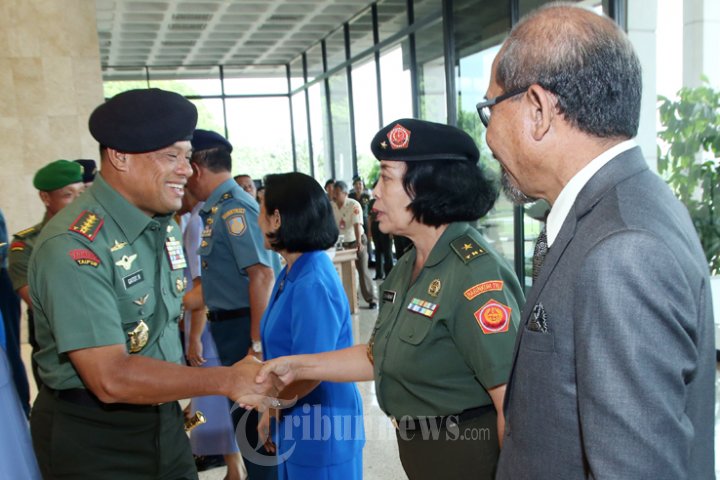 Panglima TNI Pimpin Upacara Kenaikan Pangakat 12 PATI TNI