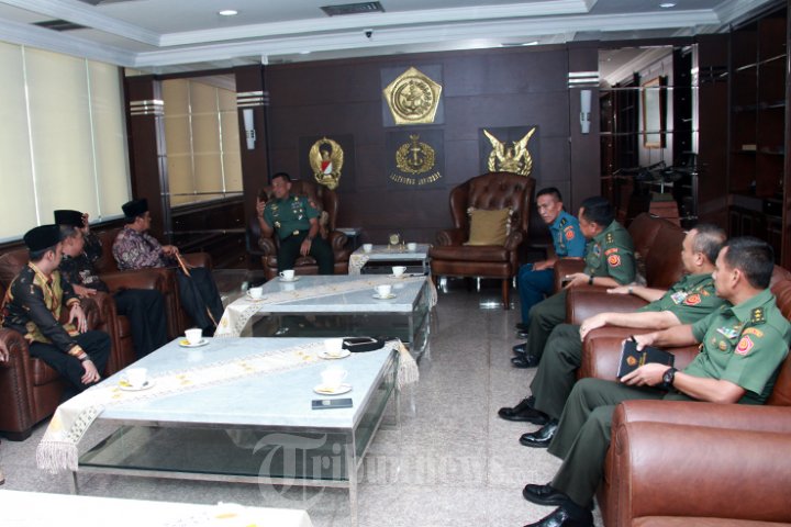 Panglima TNI terima Ketum Panitia Haul Al-Marhumin