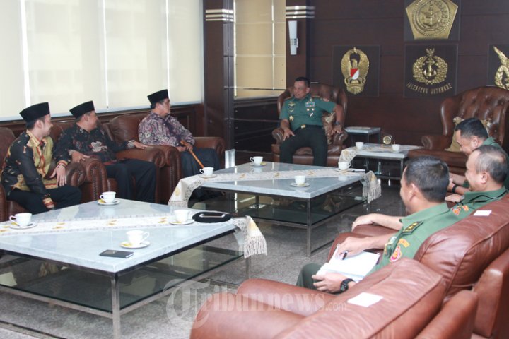 Panglima TNI terima Ketum Panitia Haul Al-Marhumin