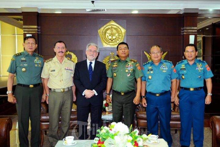 Panglima TNI Terima Kunjungan Kehormatan Dubes Spanyol