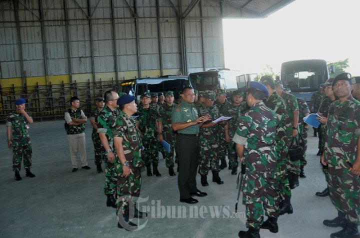 Panglima TNI Tinjau Dermaga Pangkalan AL Pulau Biak