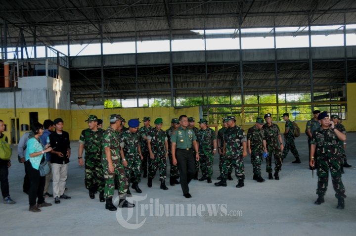 Panglima TNI Tinjau Dermaga Pangkalan AL Pulau Biak