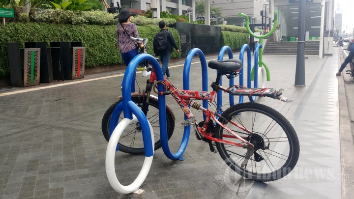 Parkir Sepeda Non-Lipat di Stasiun MRT
