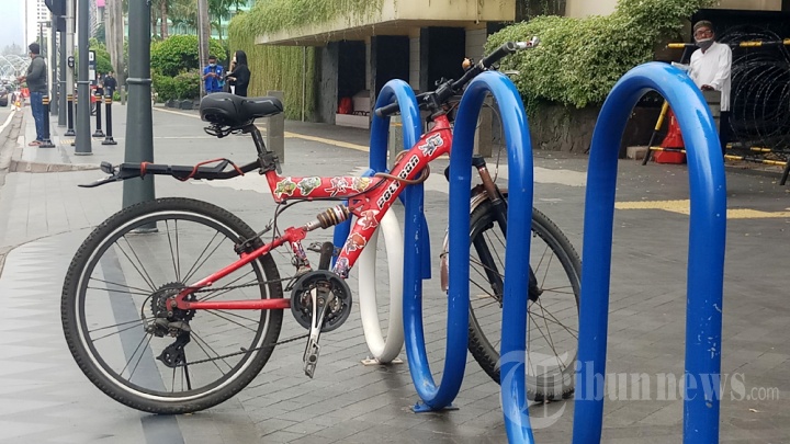 Parkir Sepeda Non-Lipat di Stasiun MRT
