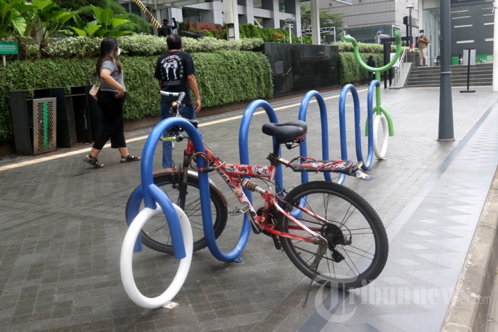 Parkir Sepeda Non-Lipat di Stasiun MRT