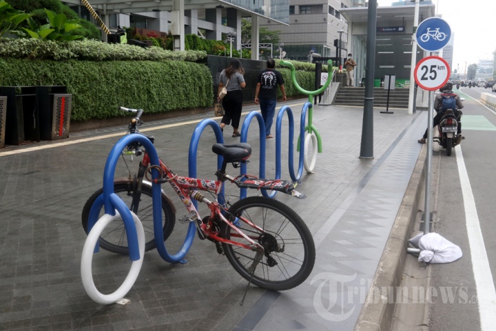 Parkir Sepeda Non-Lipat di Stasiun MRT