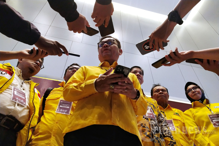 Partai Golkar Daftar Bacaleg ke KPU Jabar