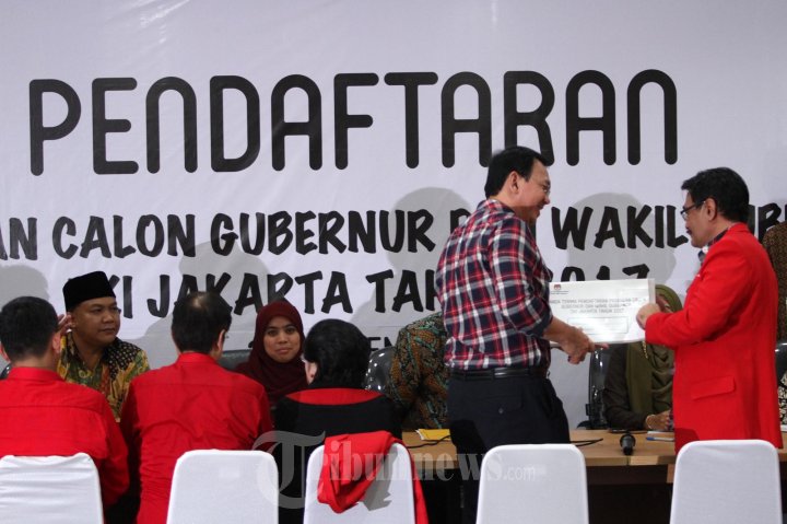 Pasangan Ahok Djarot Mendaftar Di KPUD DKI