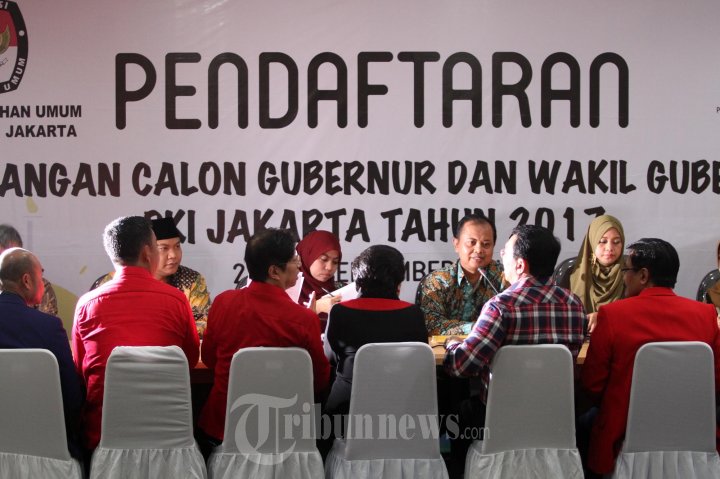 Pasangan Ahok Djarot Mendaftar Di KPUD DKI