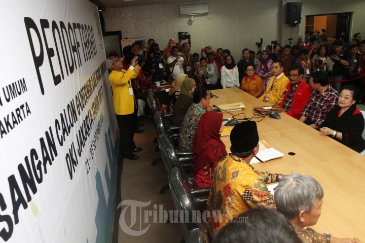 Pasangan Ahok Djarot Mendaftar Di KPUD DKI