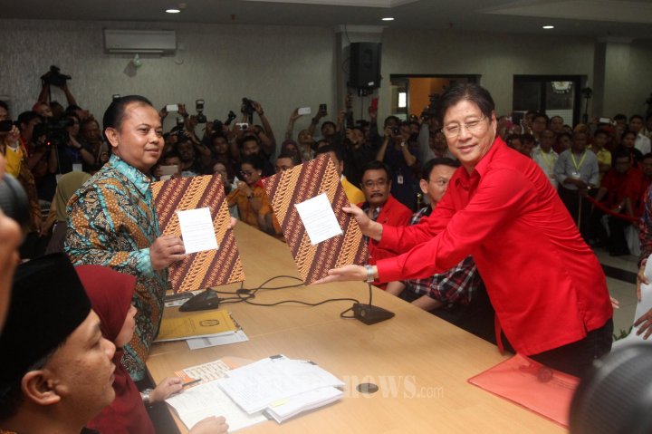 Pasangan Ahok Djarot Mendaftar Di KPUD DKI