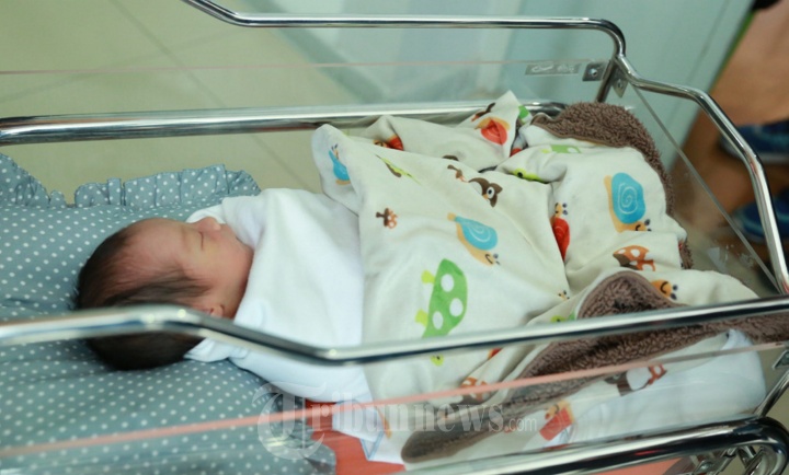 Pasangan Omesh dan Dian Ayu Melahirkan Anak Ke-2