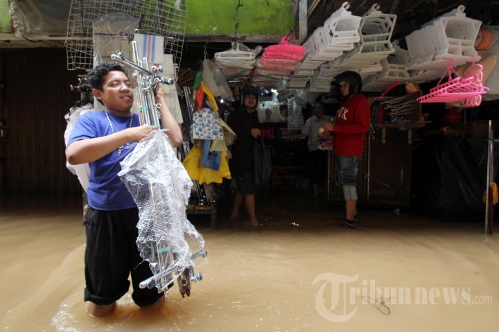 Pasar Cipulir Terendam Banjir