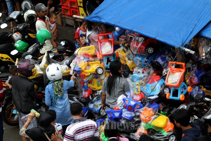 Pasar Gembrong Diserbu Ribuan Pengunjung