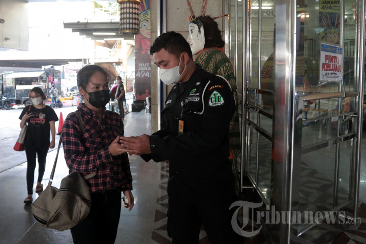 Pasar Tanah Abang Kembali Buka