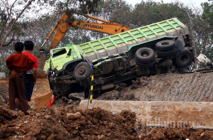 Pascatabrakan Beruntun di Tol Cipularang KM 91