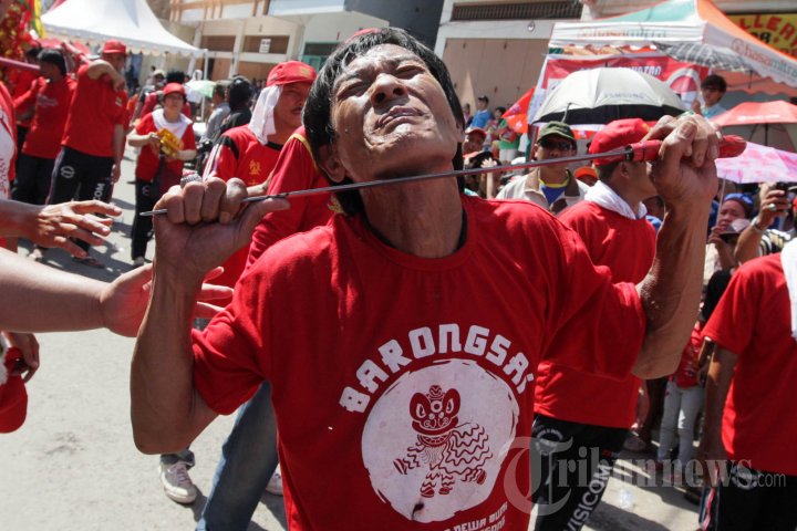 Pawai Cap Go Meh di Makassar