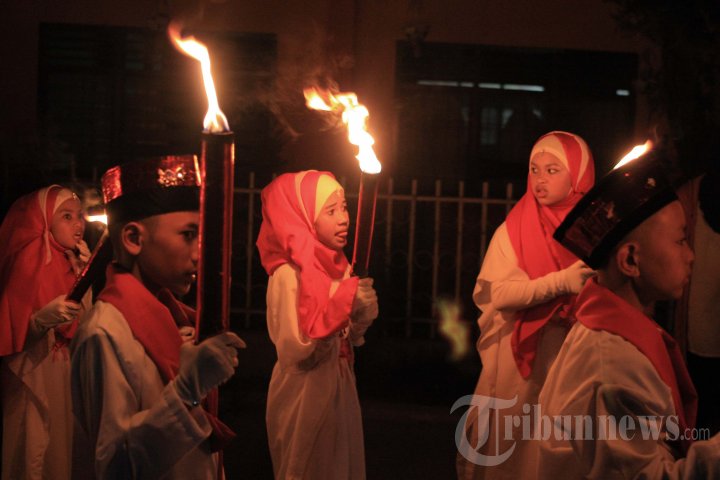 Pawai Obor Malam Takbiran di Karo
