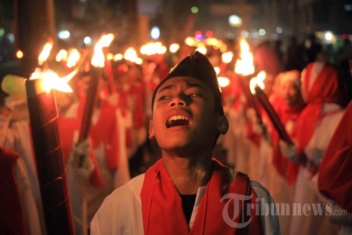 Pawai Obor Malam Takbiran di Karo