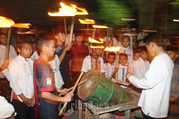 Pawai Obor Sambut Bulan Suci Ramadan