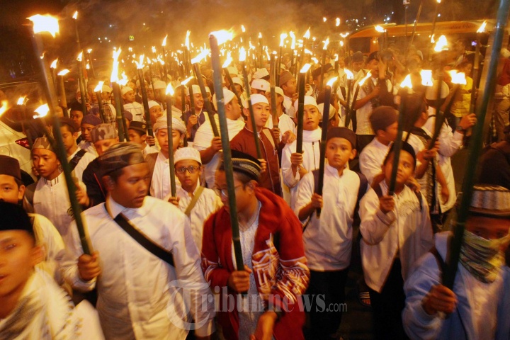 Pawai Obor Sambut Bulan Suci Ramadan
