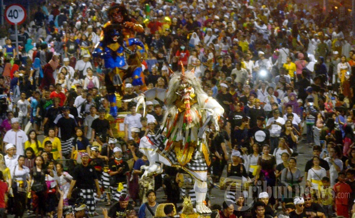 Pawai Ogoh-ogoh Jelang Nyepi