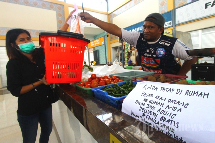 Pedagang Pasar Pintar Joyo Agung Siap Layanan Pesan Antar