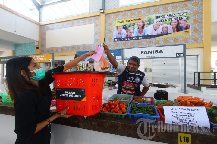 Pedagang Pasar Pintar Joyo Agung Siap Layanan Pesan Antar