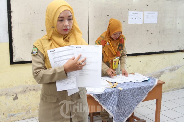 Pelaksanaan Ujian Nasional SMP Tangerang