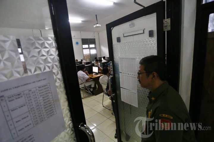 Pelaksanaan UN CBT 2015 di Jakarta