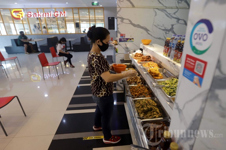 Pelarangan Layanan Makan di Tempat Selama Pengetatan PSBB
