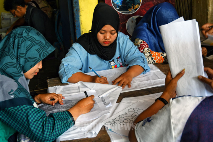 Pelatihan Membatik Di Batik Tulis Niati Kota Malang