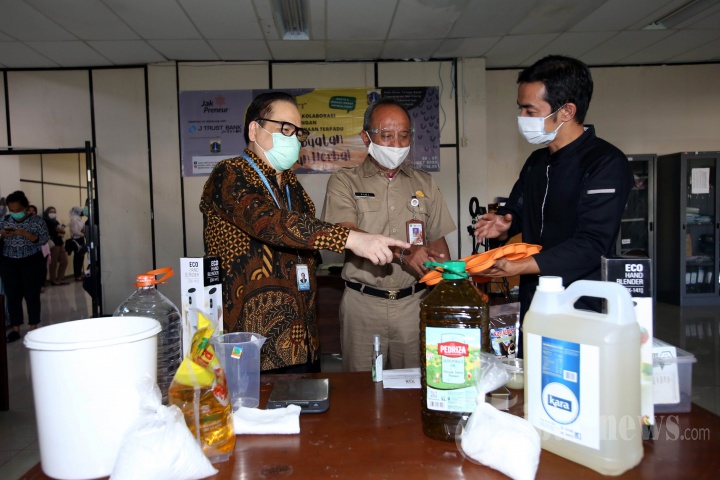 Pelatihan Pembuatan Sabun Herbal