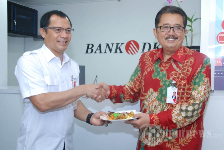Pelayanan Bank DKI di Pasar Jakarta