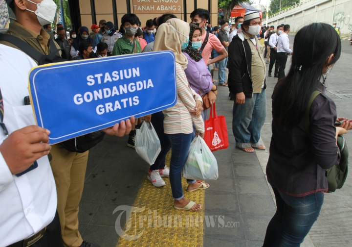 Pelayanan Bus Gratis TransJakarta Bagi Penumpang KRL