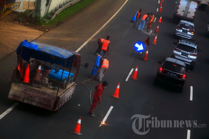 Pelebaran Jalan: Marka Jalan di Tol Purbaleunyi Dihapus