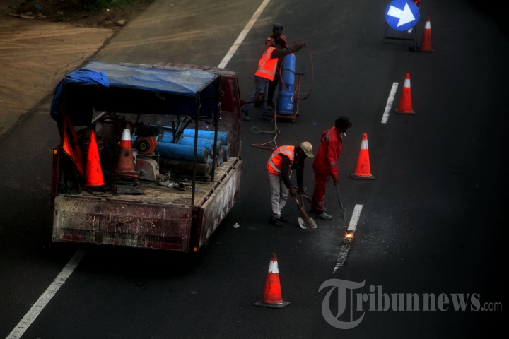 Pelebaran Jalan: Marka Jalan di Tol Purbaleunyi Dihapus