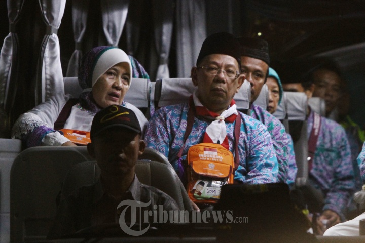 Pelepasan Jamaah Calon Haji Kloter Pertama Jakarta