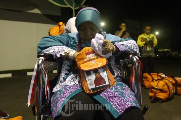 Pelepasan Jamaah Calon Haji Kloter Pertama Jakarta