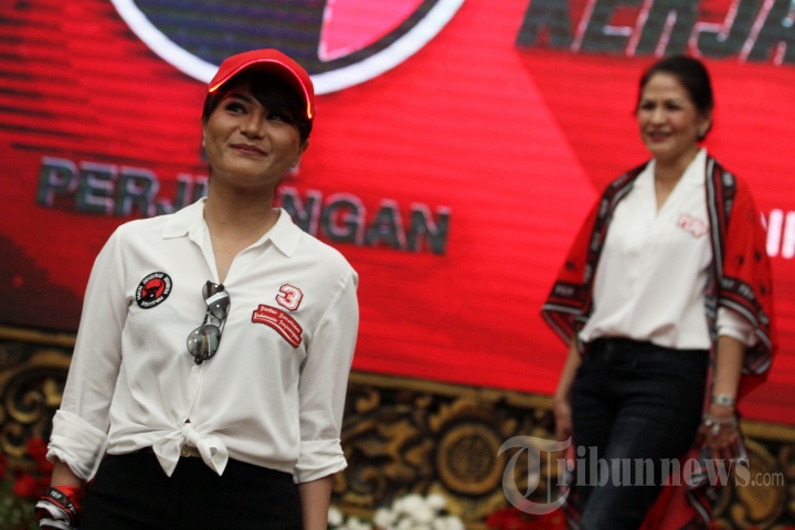 Peluncuran Atribut Milenial PDI Perjuangan